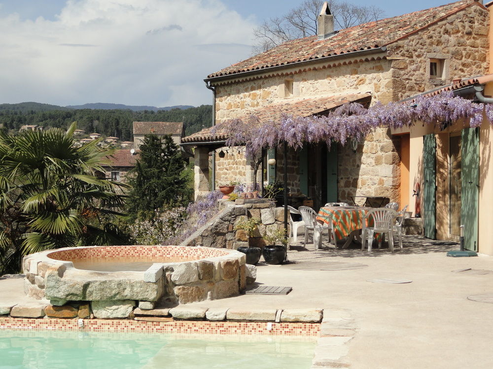 Chambre d'hôtes Au creux du Chambon Joyeuse Exterior foto